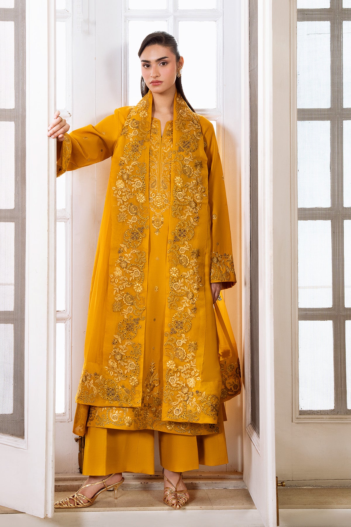 Mustard Luxe