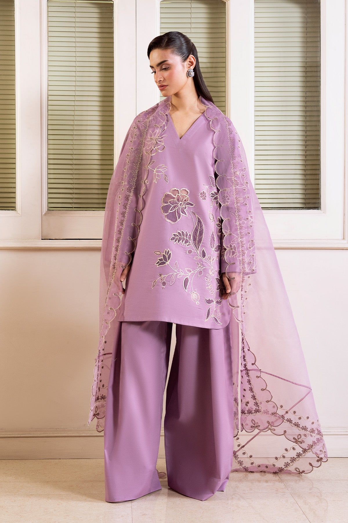 Mauve Elegance