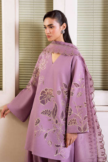 Mauve Elegance