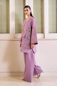 MAUVE ELEGANCE