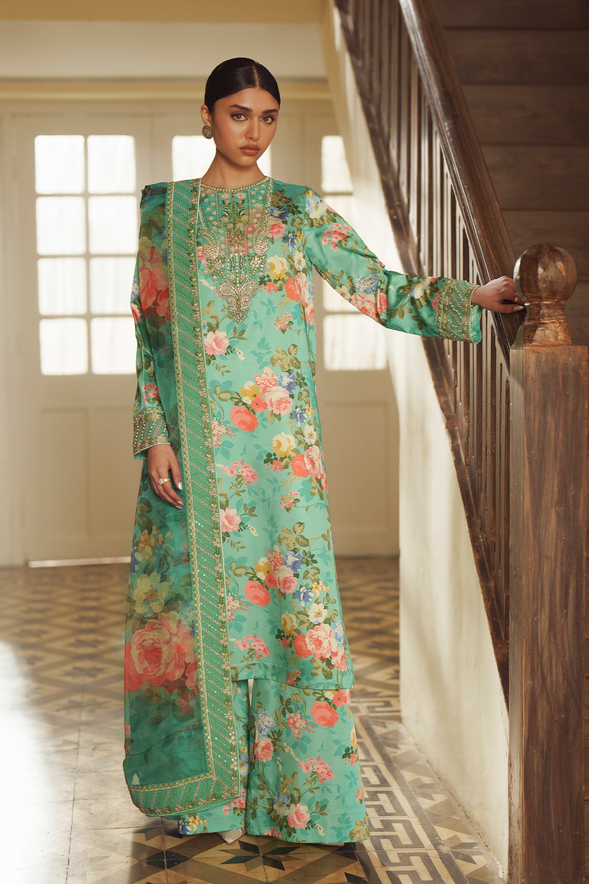 GULRUKH – Sheenora